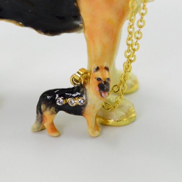 The German Shepherd jewelry box with necklace