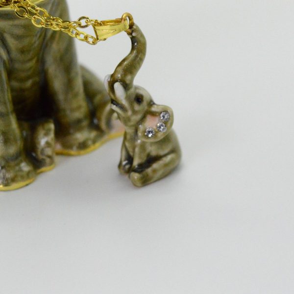 Tuskie The Elephant jewelry box with necklace